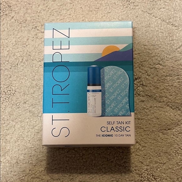 St. Tropez Other - St. Tropez Classic Self Tan Kit with Blue Mitt